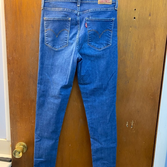 Women’s Levi Strauss & Co high rise supper skinny jeans size 27 waist. - Picture 2 of 4